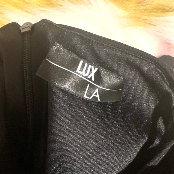 Lux LA Black Wired V Dress - Picture 4 of 5